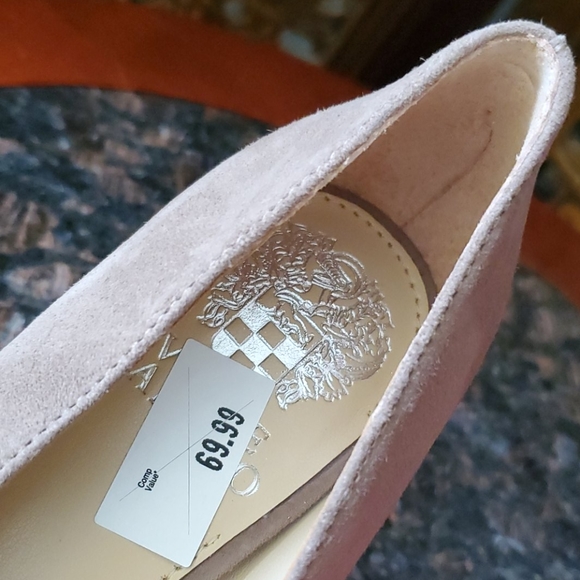 Vince Camuto Taupe Suede Pumps NWT 6 - Picture 10 of 12